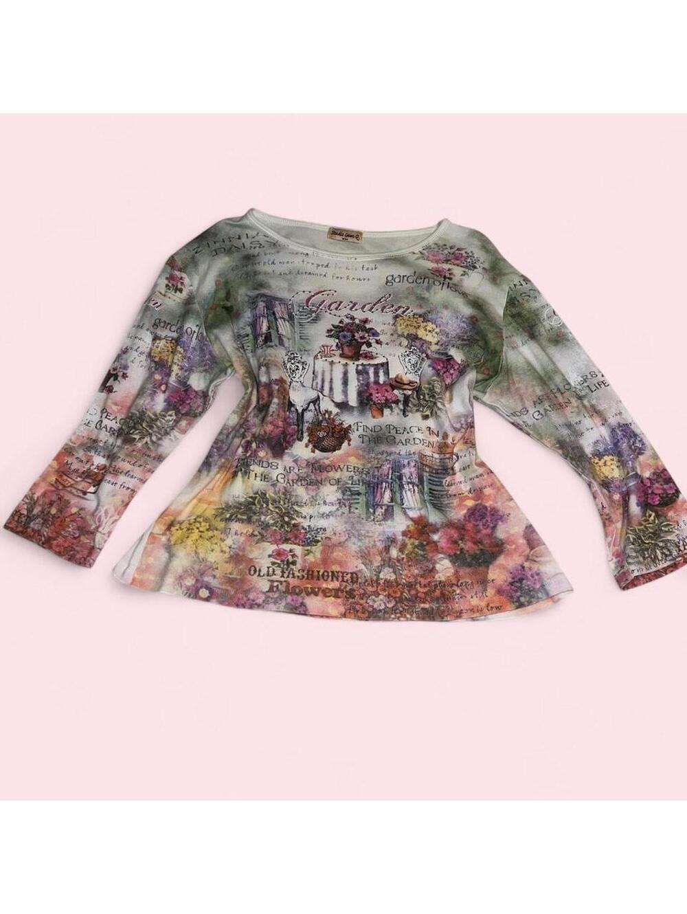 American Vintage Women's Multi and White Tshirt